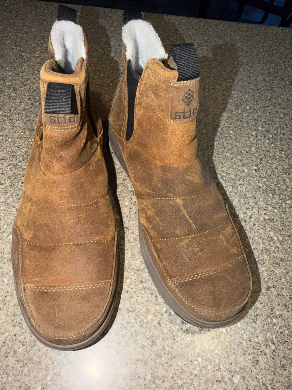 Stio Men's Suede Chukka Boots - Brown with Black Elastics
